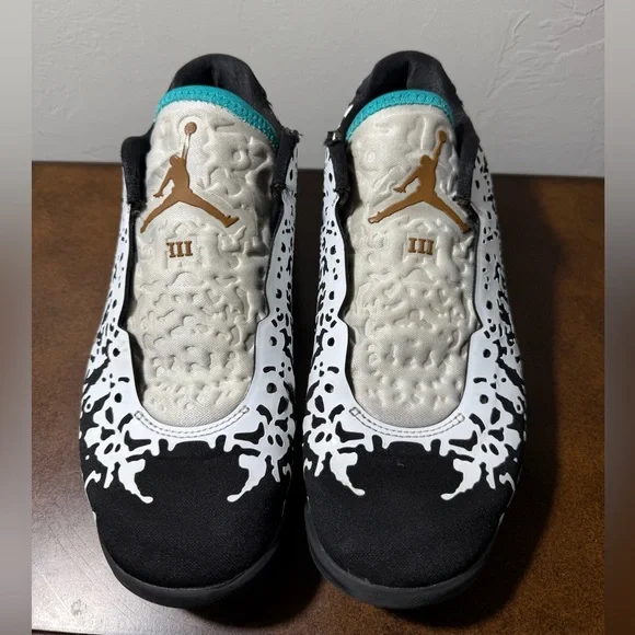 Nike Jordan Zion 3 Kids Sz 5.5 Basketball Sneakers black and white tennis shoes - Picture 1 of 11